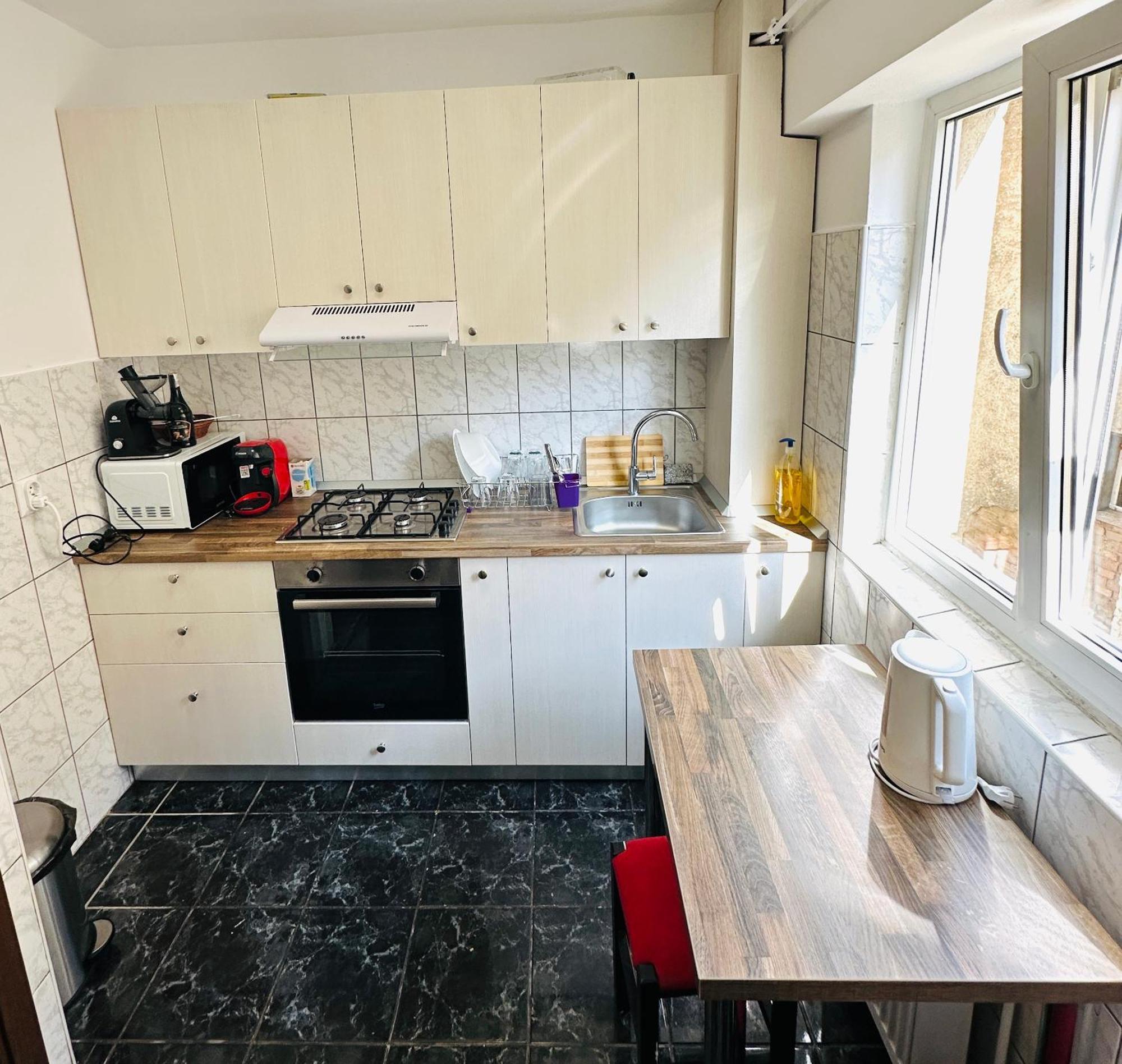 Apartament Central Lägenhet Iasi Exteriör bild